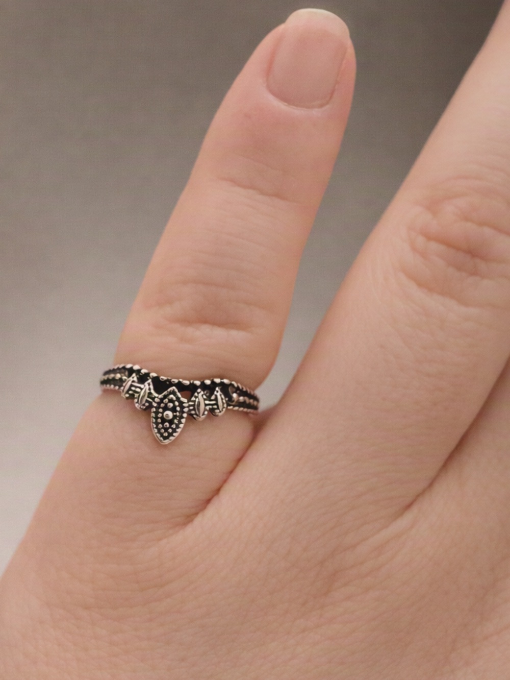 5/$25 Silver To e Black Oxidized Crown Stackable Ring Size 5